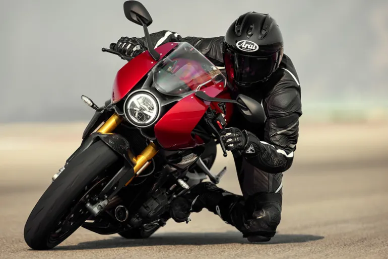 Arai Corsair-X Dani Samurai-3 Helmet