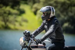 Bell Qualifier DLX MIPS Blitz Helmet