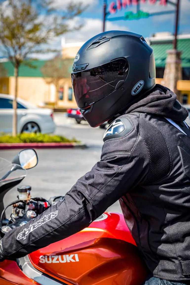 Bell Qualifier DLX MIPS Blitz Helmet