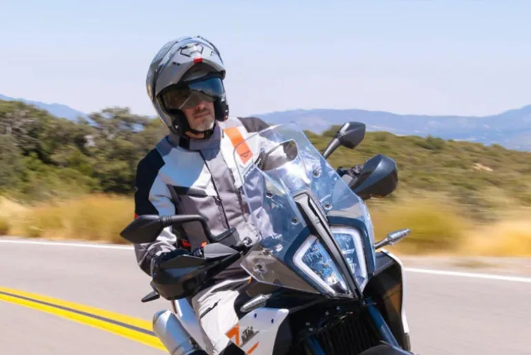 HJC i80 Roki Helmet