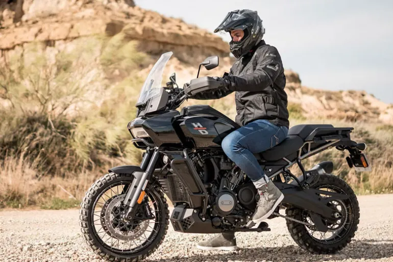 LS2 Explorer Carbon Helmet