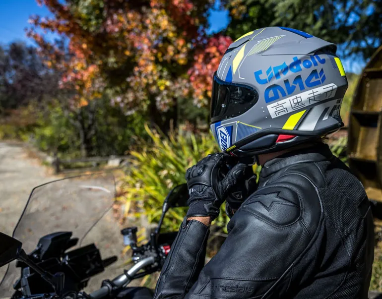 Shoei RF-1400 Shakin Helmet