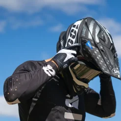 Shoei VFX-EVO Faithful 2 Helmet