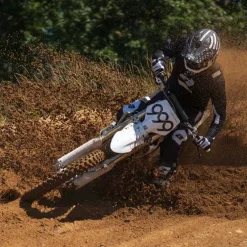 Shoei VFX-EVO Faithful 2 Helmet